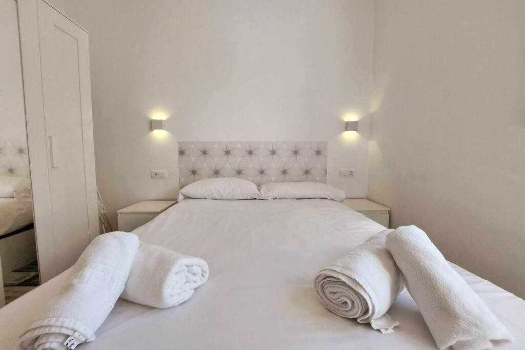 Bonito Apartamento En 2º Linea De Playa & Parking Apartment มาลากา ภายนอก รูปภาพ