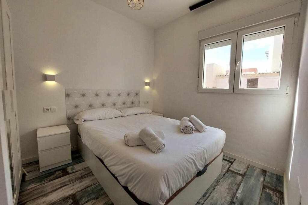 Bonito Apartamento En 2º Linea De Playa & Parking Apartment มาลากา ภายนอก รูปภาพ