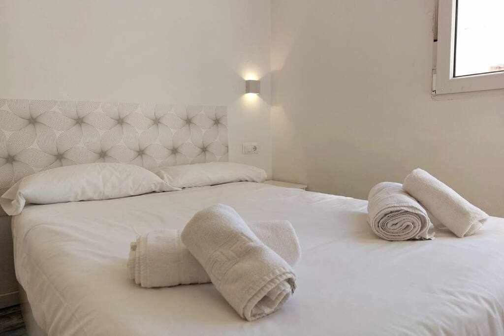 Bonito Apartamento En 2º Linea De Playa & Parking Apartment มาลากา ภายนอก รูปภาพ