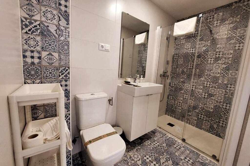 Bonito Apartamento En 2º Linea De Playa & Parking Apartment มาลากา ภายนอก รูปภาพ